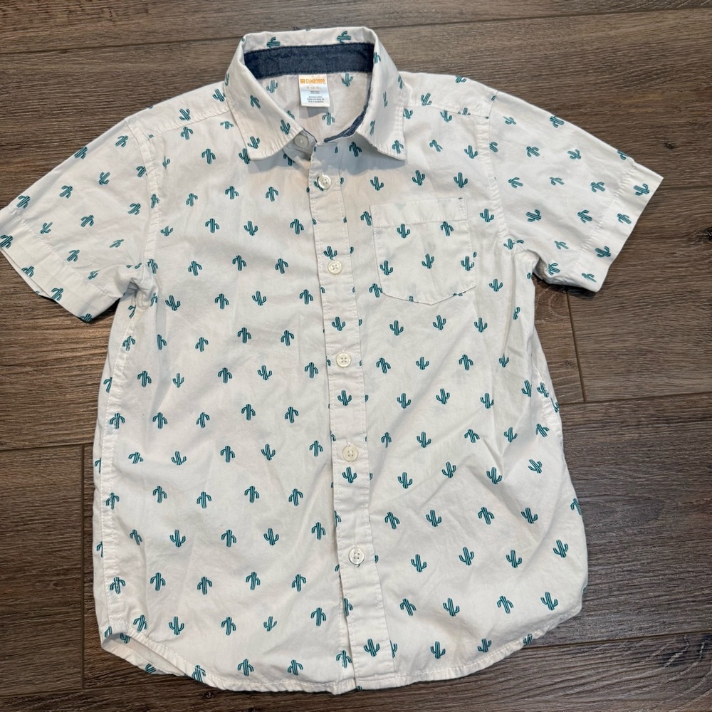 Gymboree White Short-Sleeve Button-Down Shirt with Green Cactus Print